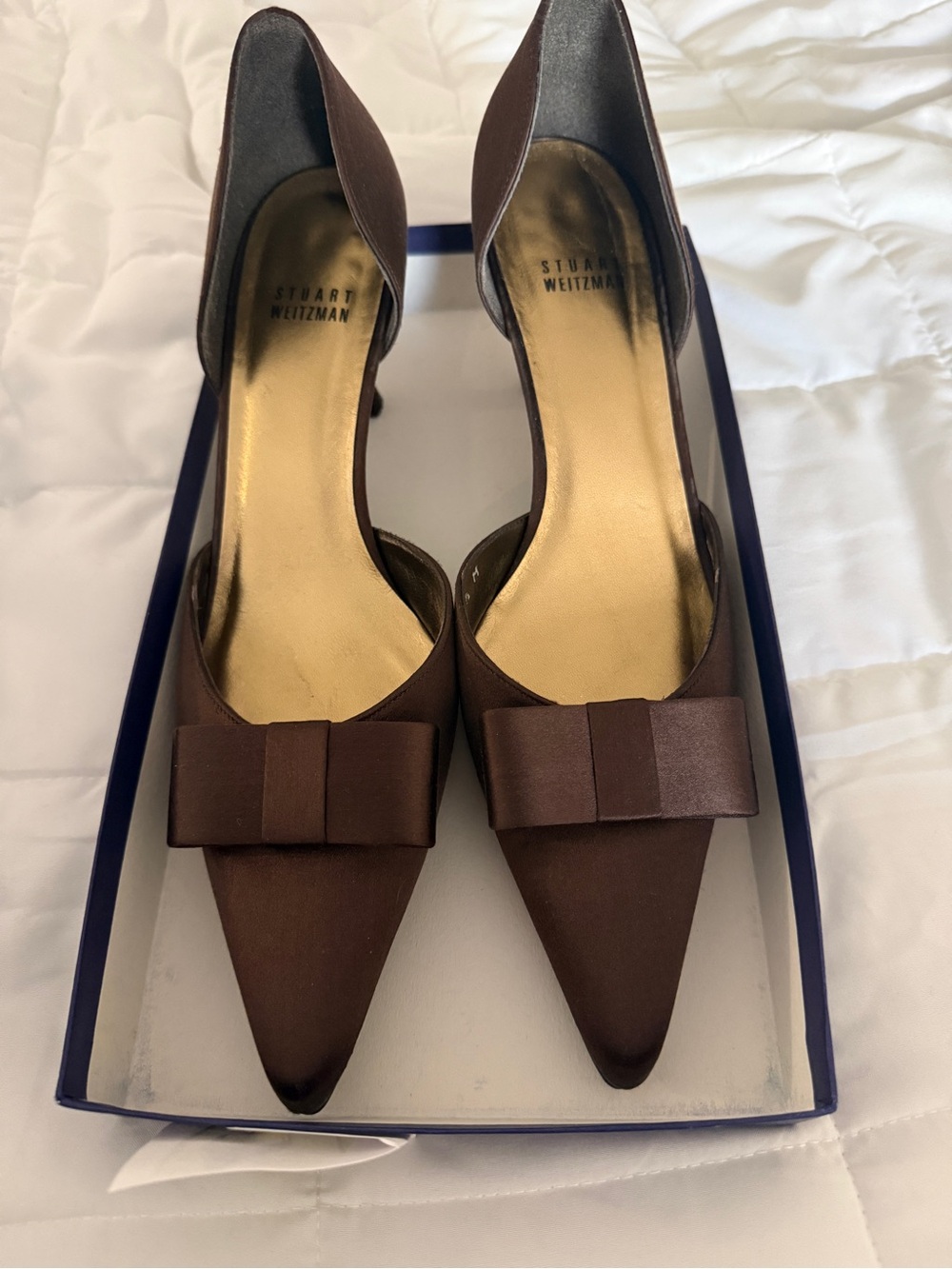 Stuart Weitzman Regalo Pumps – Chocolate Satin Bow Kitten Heels – Women’s 9.5 - Picture 3 of 7